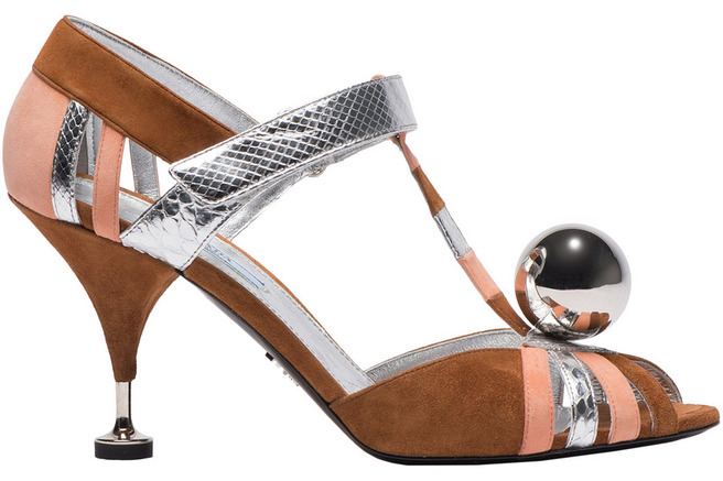 ������ �� ������: ���������� �� ������ ��������� Prada ������ � ���