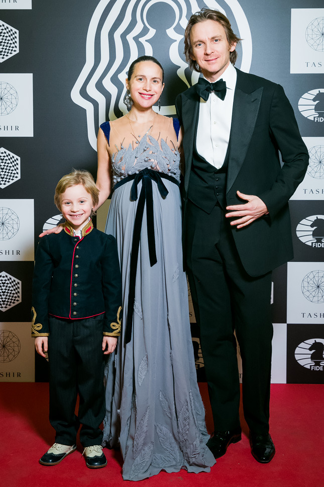 ���������, ����� � Yanina Couture � ������ ������� �� ������ � ����� �������� ������� ���������� ���� �� ��������