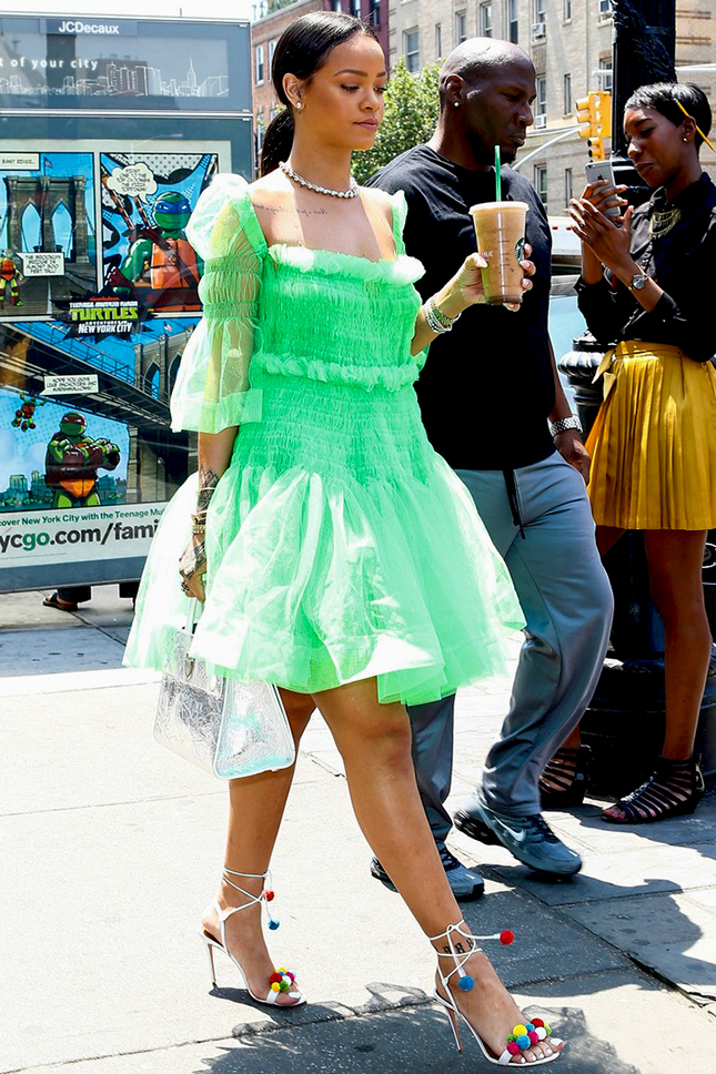 ������ � ������ Dior � � ���������� Aquazzura � ���-�����