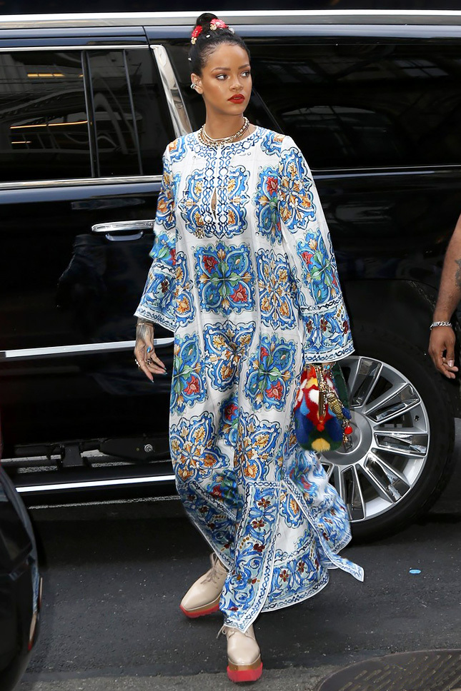 ������ � ������ Dolce & Gabbana � ������ Stella McCartney � ���-�����