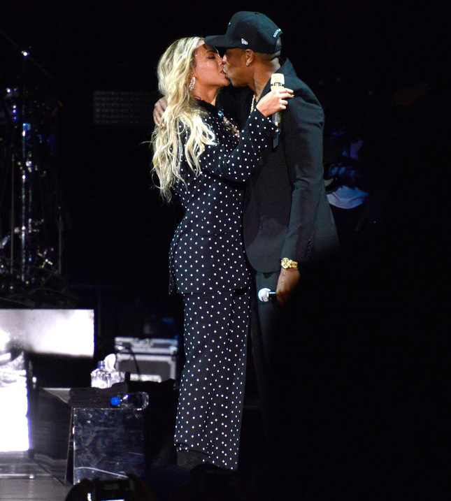 ������� � ������� Givenchy � ����-�� �� ����������� � ��������� ������� ������� � ���������