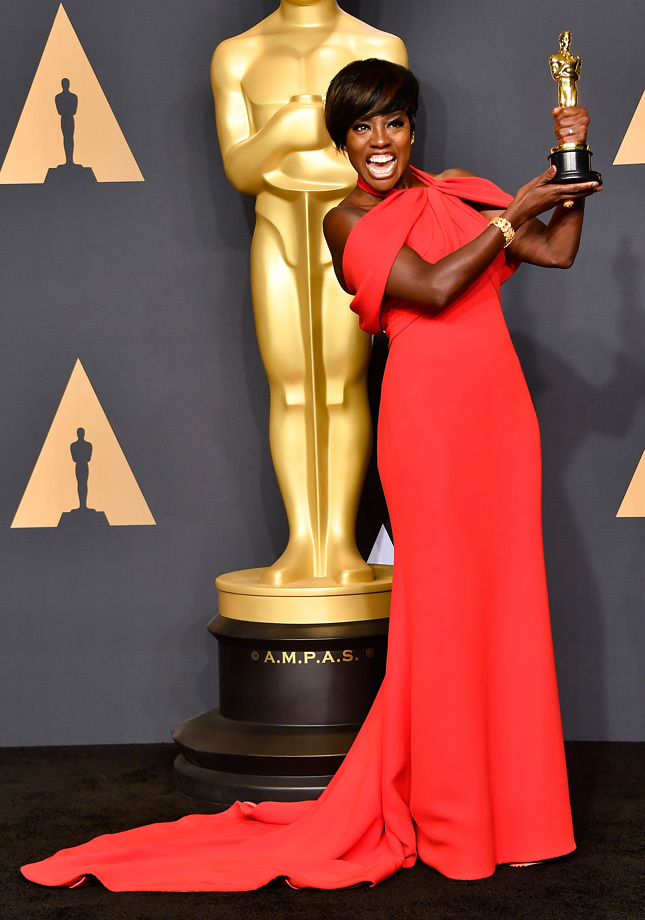 ����� ����� � Armani Priv � �������� �� ������ ������� ���� ������� ����� � ������ ��������