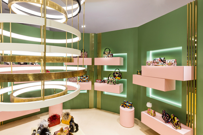 Furla ������� ������������ pop-up store � ������� Lafayette