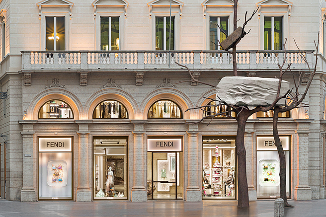 ��������� ����� �������� ������ ��� Fendi