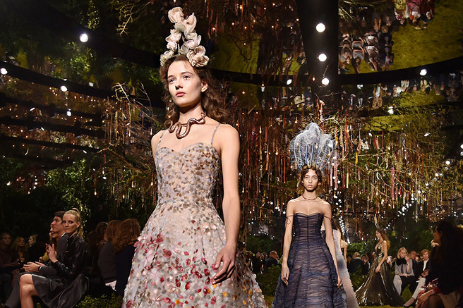 ������ ��������� ����-�-����� ���������� � ���������� �������� ������ ����