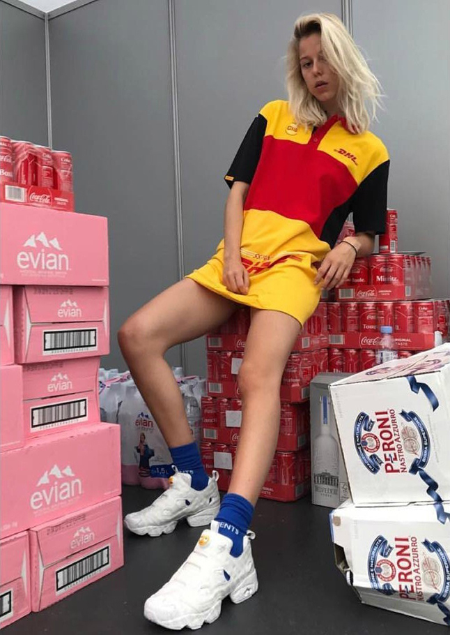 Vetements ������� ������������ � DHL