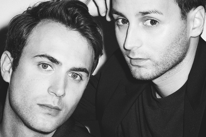 ��������� ����� � ���� ����� �������� Courrges