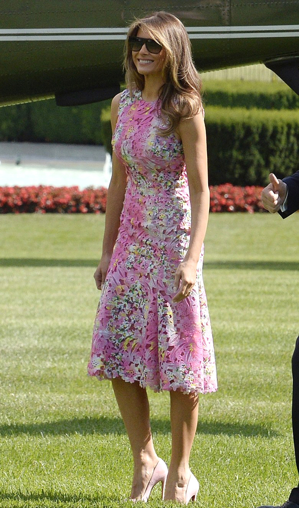 ������� ����� � ������ Monique Lhuillier � ������ Christian Louboutin �� ����������� �������� ������ ����