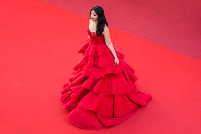 Ralph & Russo ������� ���� ������ ��������� ����-�-����� � �������