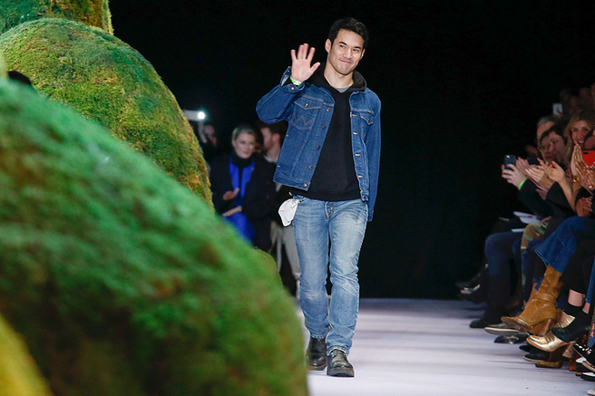 ������ ������ ���������� ��������� � �����