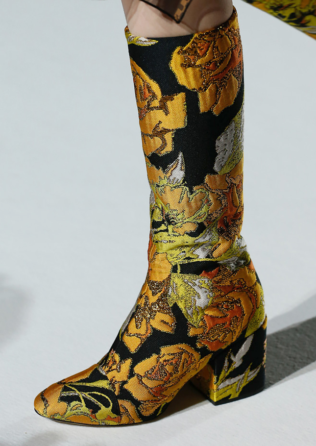 �������� ������ �� ������ Dries Van Noten