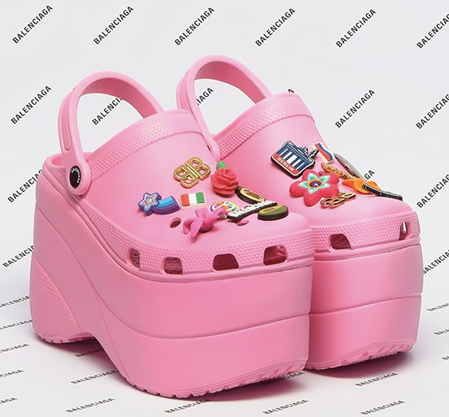 ���� ���: ������ Balenciaga