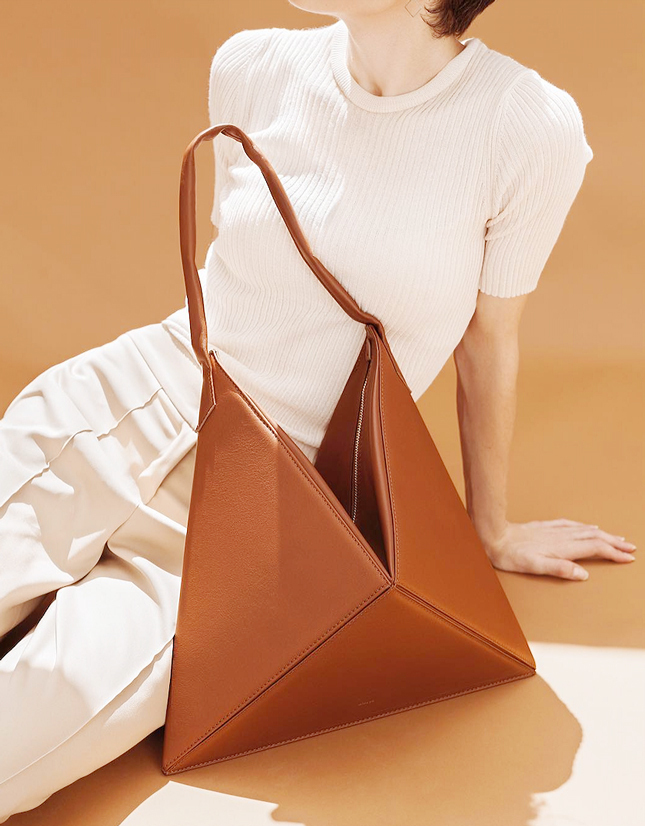 ����������� ����� Mlouye