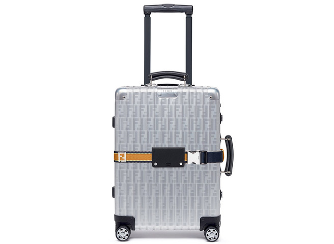 Fendi ���������� ������������ ������� Rimowa