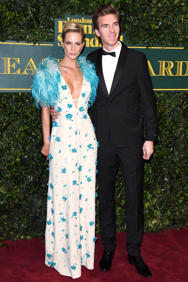 ����� �������� � Prada � ������ ��� �� ��������� London Evening Standard Theater Awards � �������