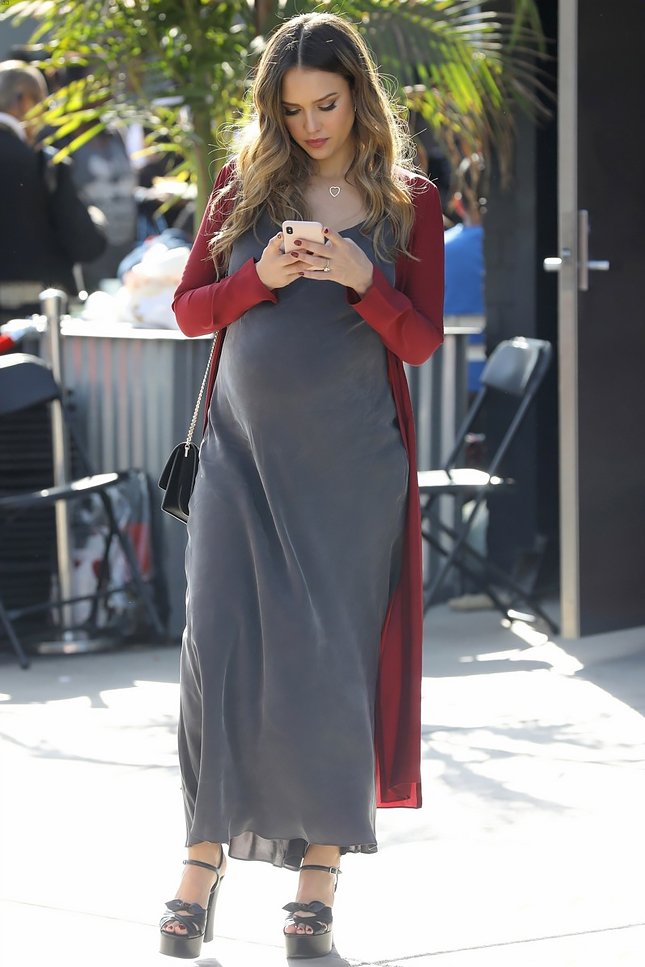 �������� ����� � ���������� Saint Laurent � ���-���������