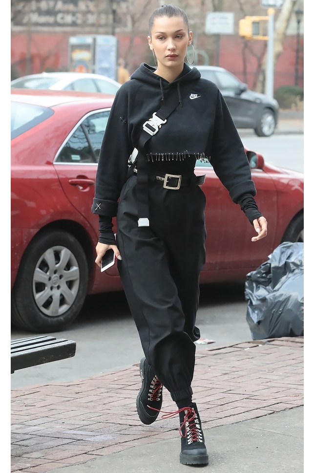 ����� ����� � ���� Nike � � �������� Off-White � ���-�����