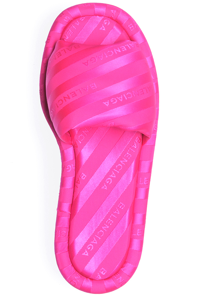 �������� Balenciaga Hotel, 545, balenciaga.com