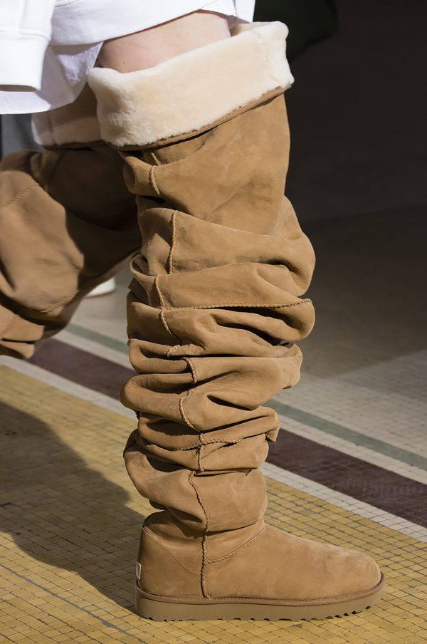 �������� UGG �� ��� Y/Project