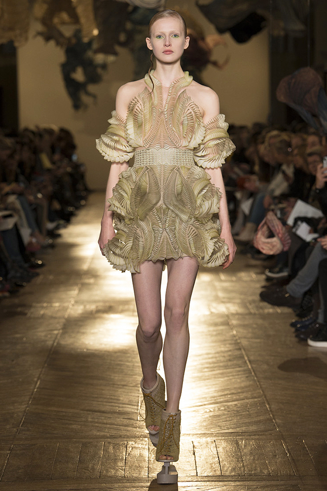 Iris van Herpen �outure �����-���� 2018