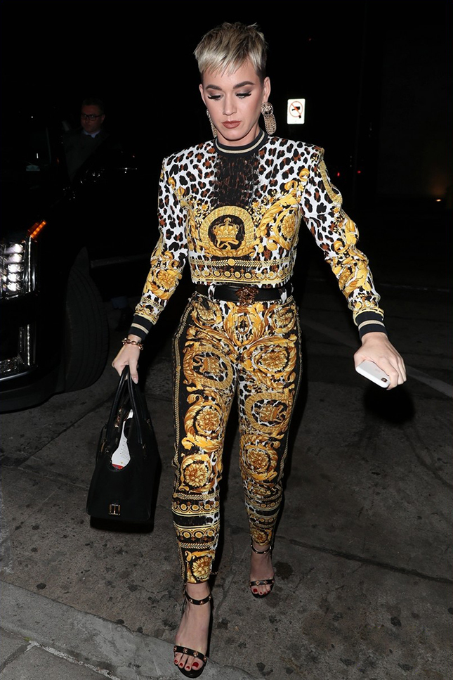 ���� ����� � Versace � �������� ���������