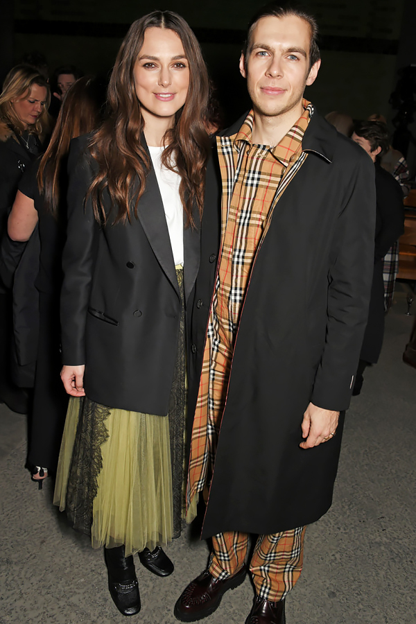 ���� ������ � ����� �������� �������� �� ��� Burberry