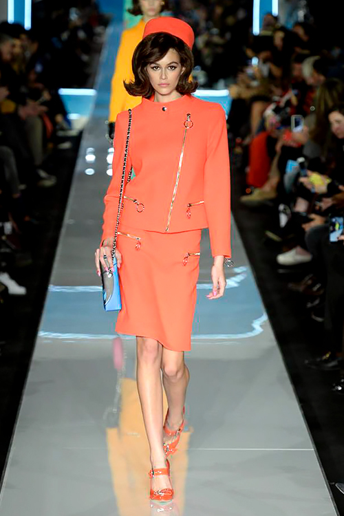 Moschino �����-���� 2018