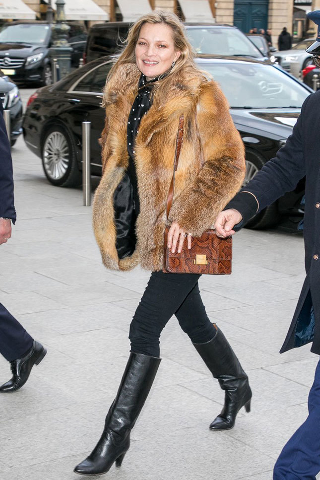 ���� ���� � ������ Saint Laurent � ������