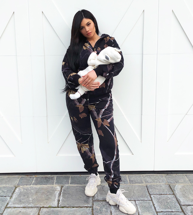 ����� ������� � ����������� Alexander Wang � ���������� Yeezy c ������� ������ � ���-���������