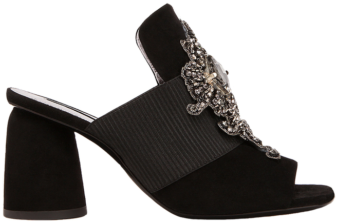 ���������� ��������� ����� � 25-����� No One