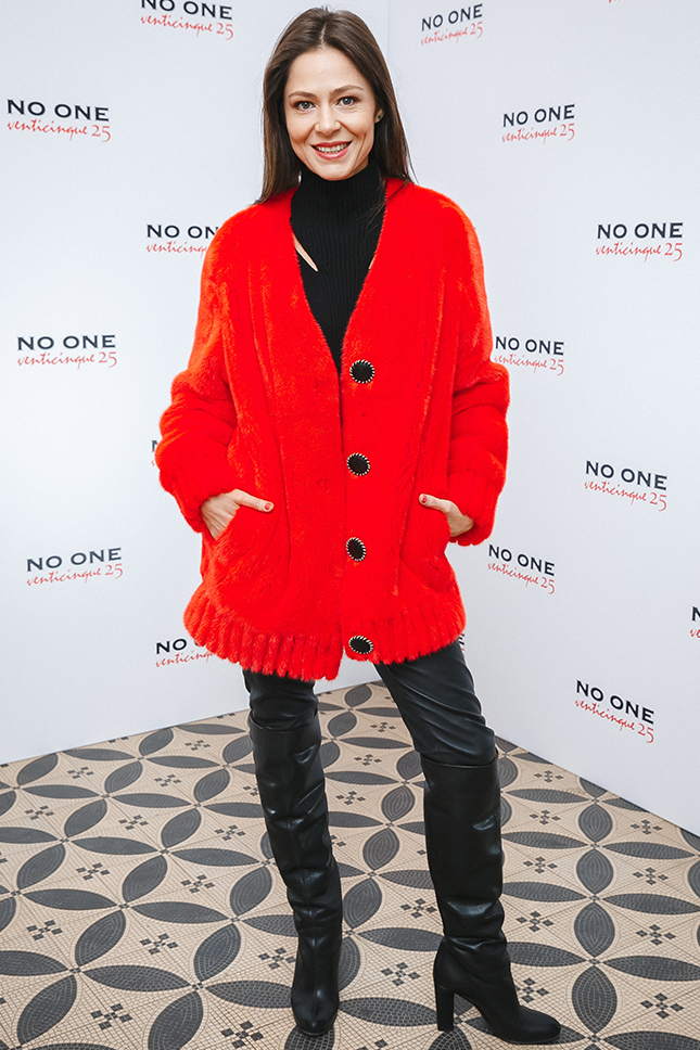 ����� ������ �� ��������� �� ������ 25-����� No One � ������