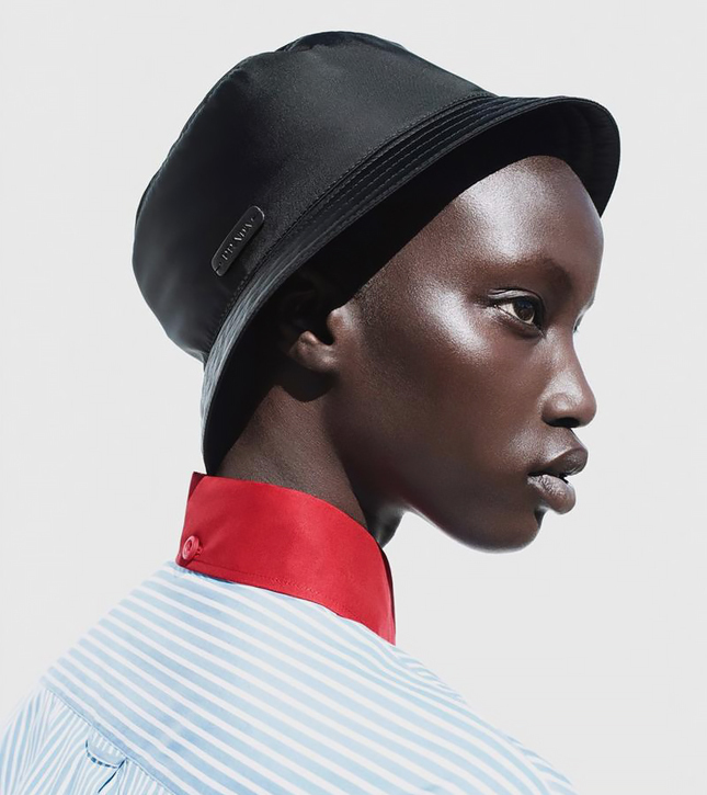 ��������� ����� ������ � ������� Prada