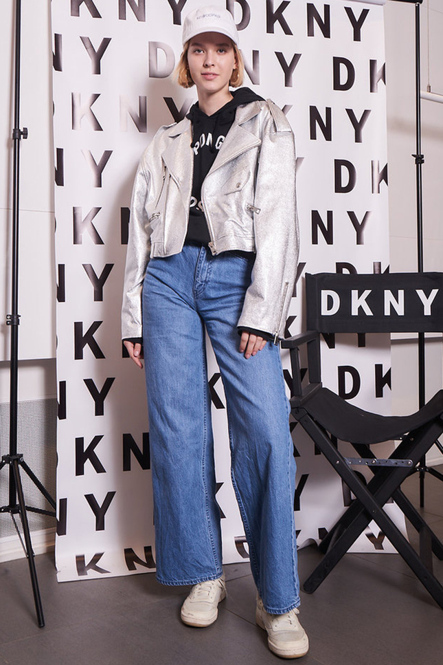 ������ ��������� �� �������� �������� DKNY � ����