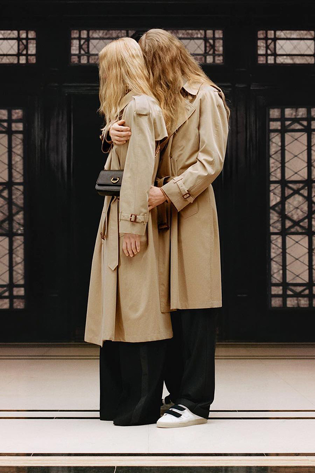 ������ ��������� �������� ���� ��� Burberry