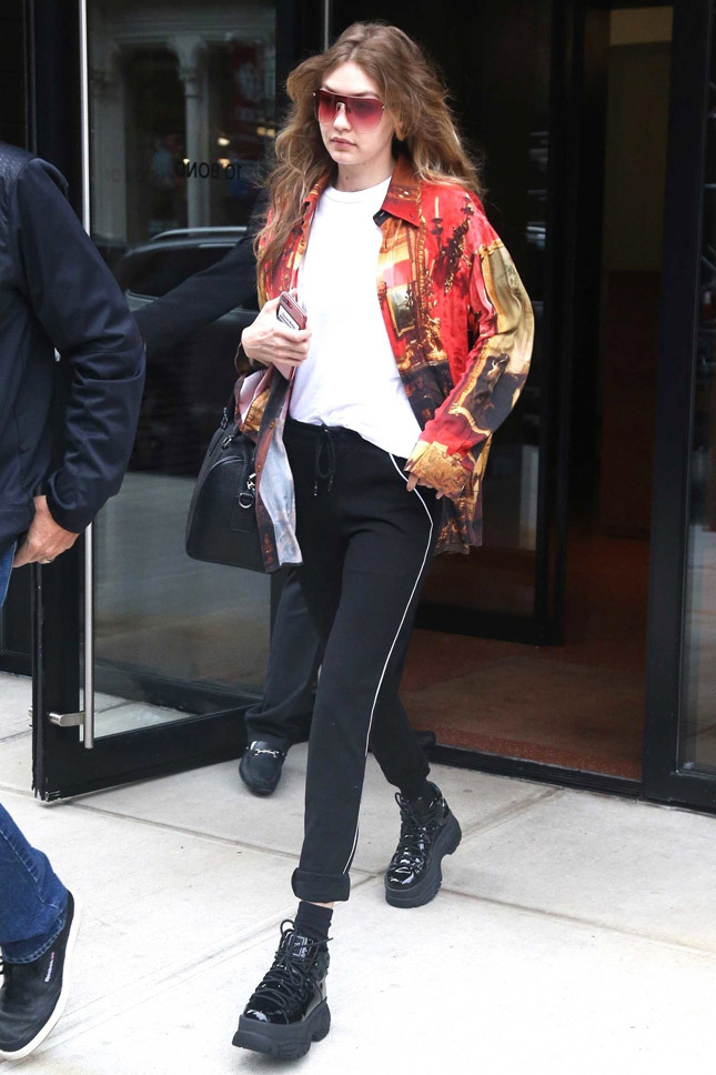 ������ ����� � ���������� Naked Wolfe � ���-�����