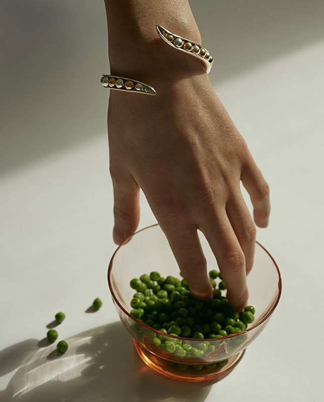 ���������� ���� � ��������� � ���������� Anne Manns